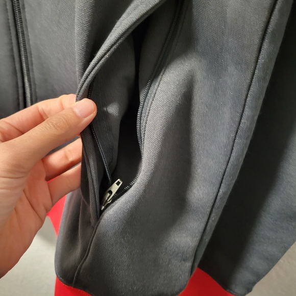 Manchester United Official Track Jacket - Picture 5 of 6